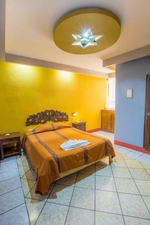 Hoteles Kakchiquel Panajachel Extérieur photo