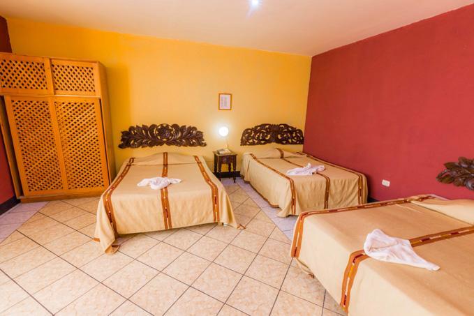 Hoteles Kakchiquel Panajachel Extérieur photo